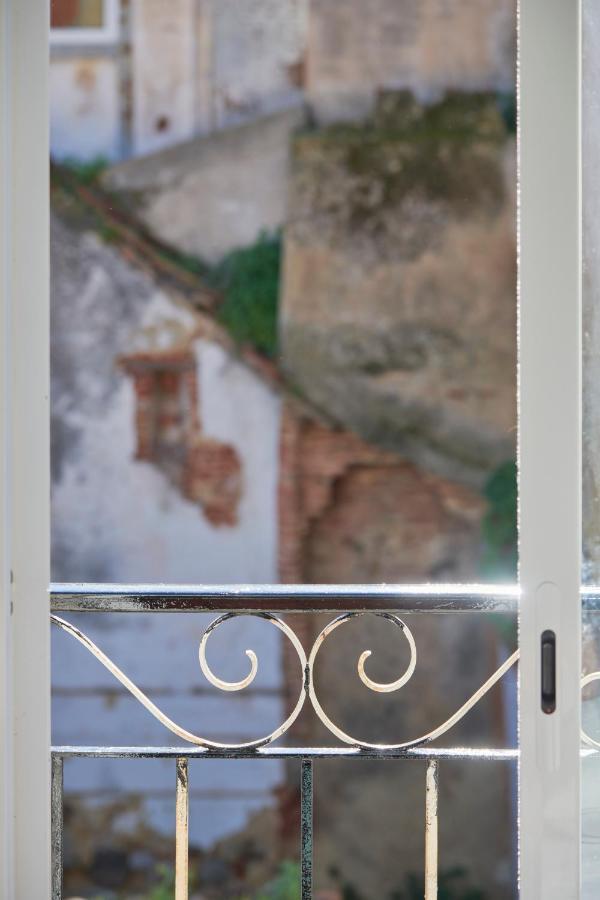 Central & Sunny 2Br Apt Near Beach, By Timecooler Setúbal Esterno foto