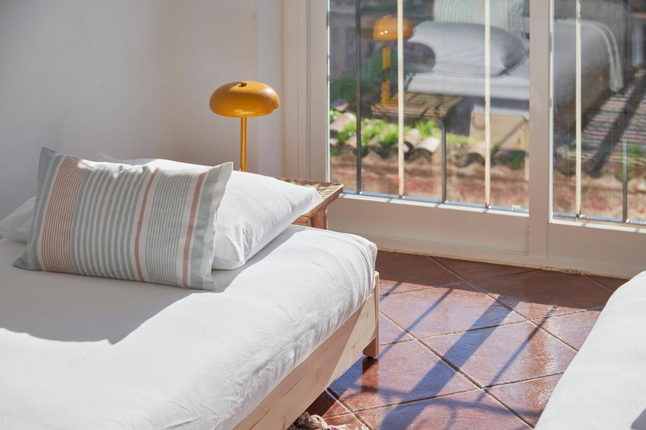 Central & Sunny 2Br Apt Near Beach, By Timecooler Setúbal Esterno foto